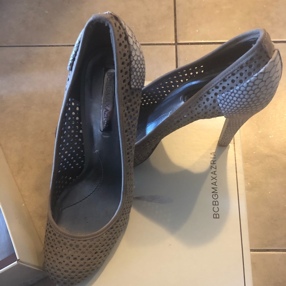 Bcbg Max Azria pumps